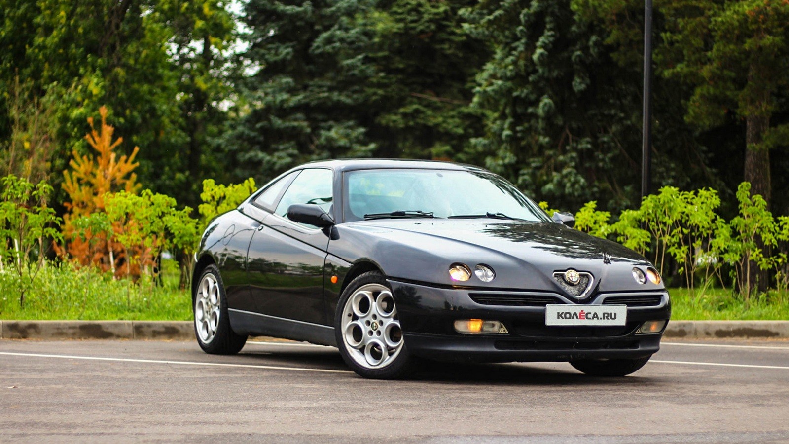 Alfa Romeo GTV три четверти (5)