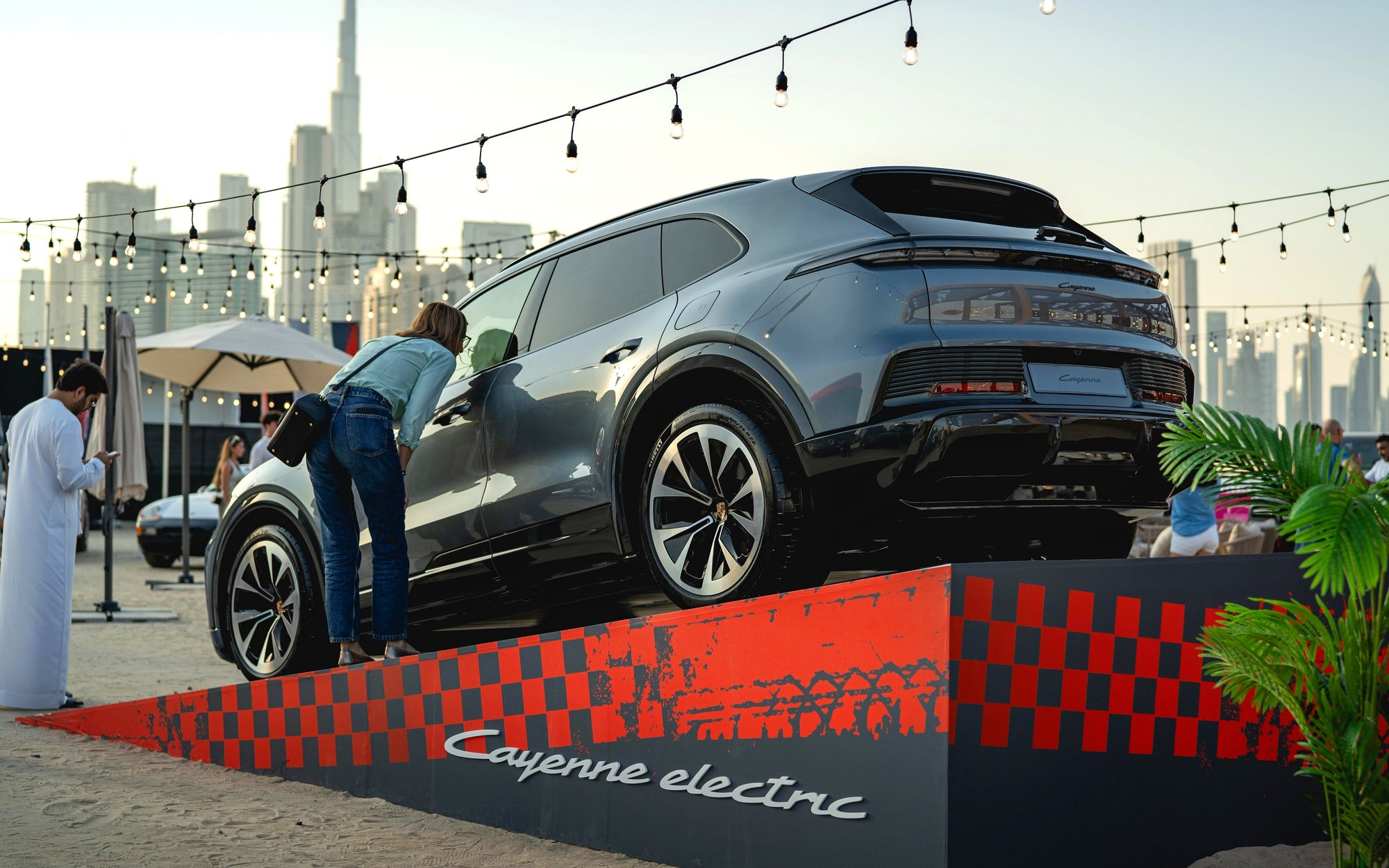 Porsche подвела итоги продаж в 2025 году: ускорение падения без ожидания скорого улучшения