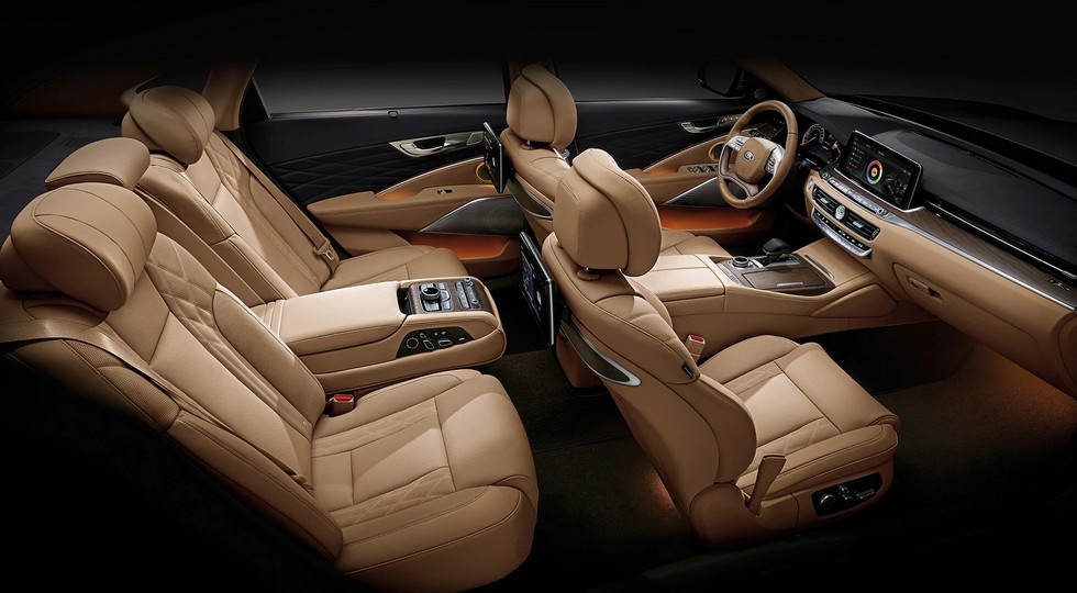 Флагманский седан Kia готовится к рестайлингу: модель поймали во время тестов