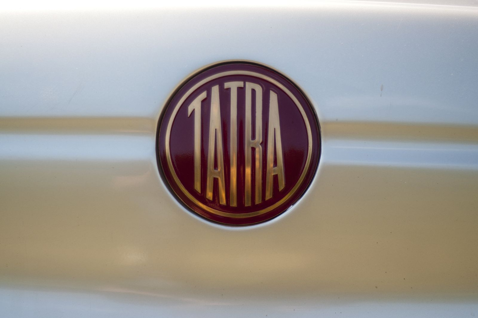 В харизме надо родиться: тест-драйв Tatra 700 Виктора Черномырдина