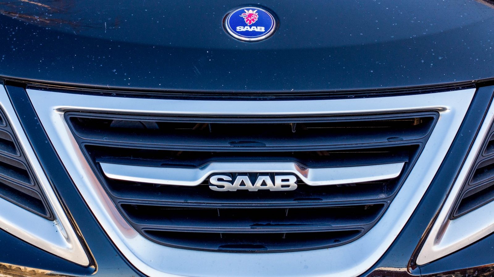 Saab 9-3 SportCombi решетка радиатора