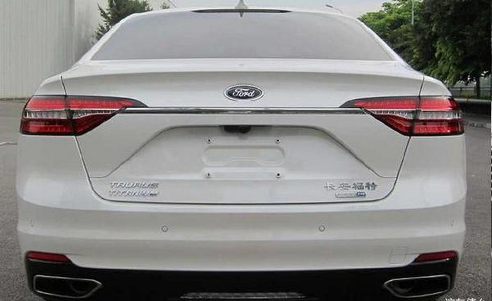 Обновленный Ford Taurus для Китая