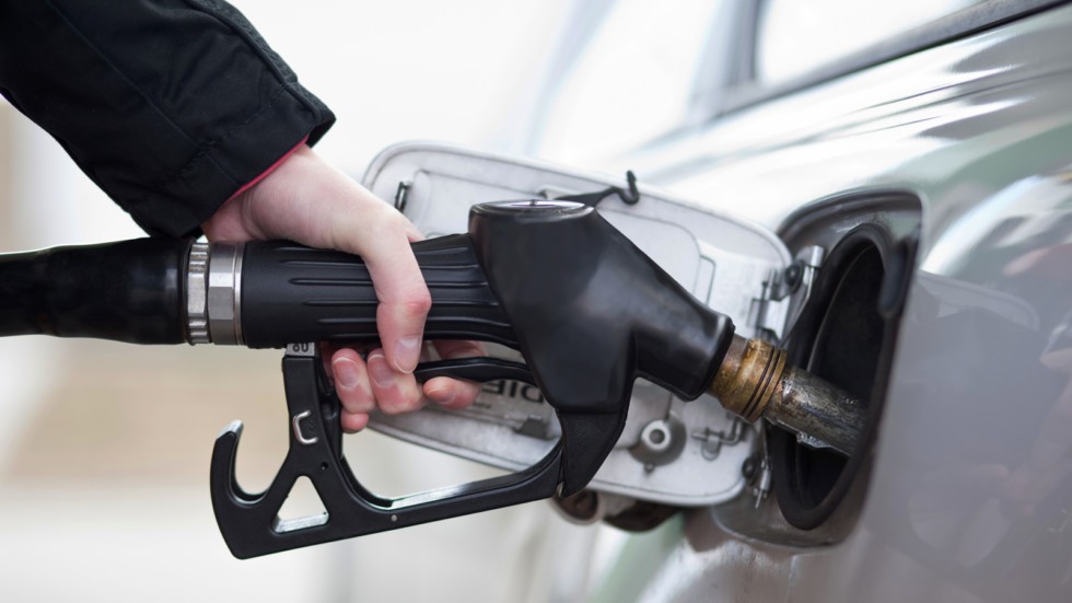 Car fueling at the gas station