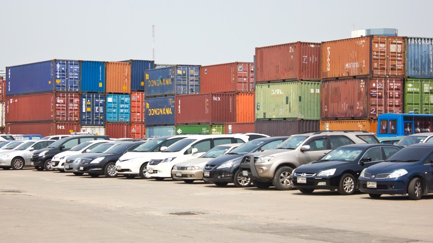 BANGKOK - MARCH 6 : Many cars park at Klong Toey port on March 6