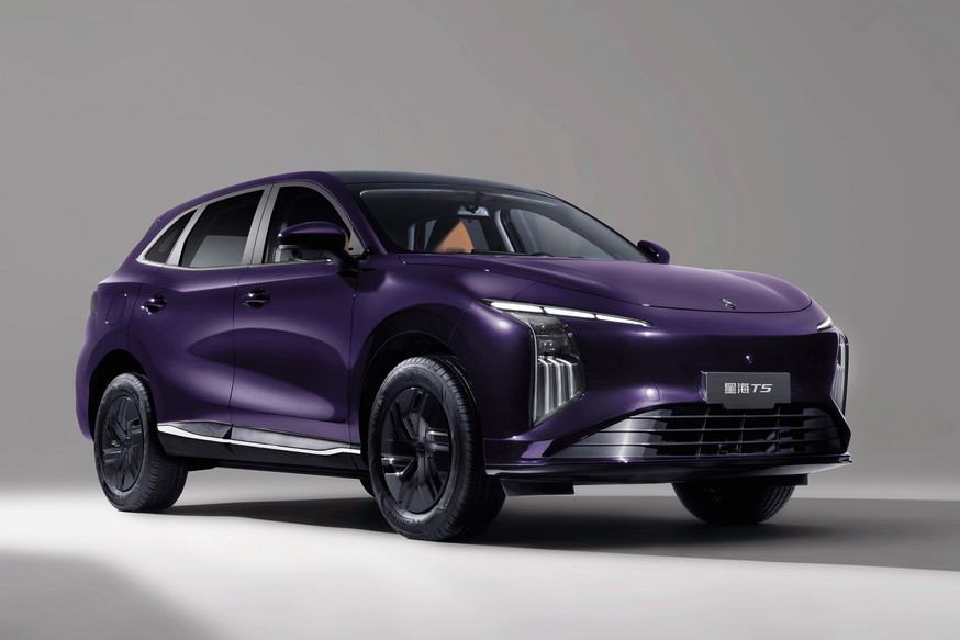 «Престижную» линейку Forthing Xinghai от Dongfeng пополнил кроссовер. Снова