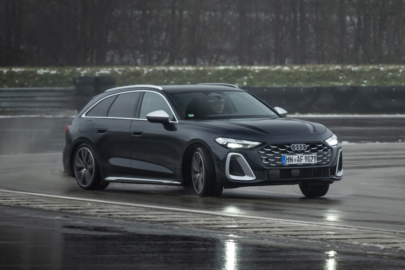 Audi анонсировала обновки сразу для нескольких моделей – A5, Q5, A6, A6 e-tron и Q6 e-tron