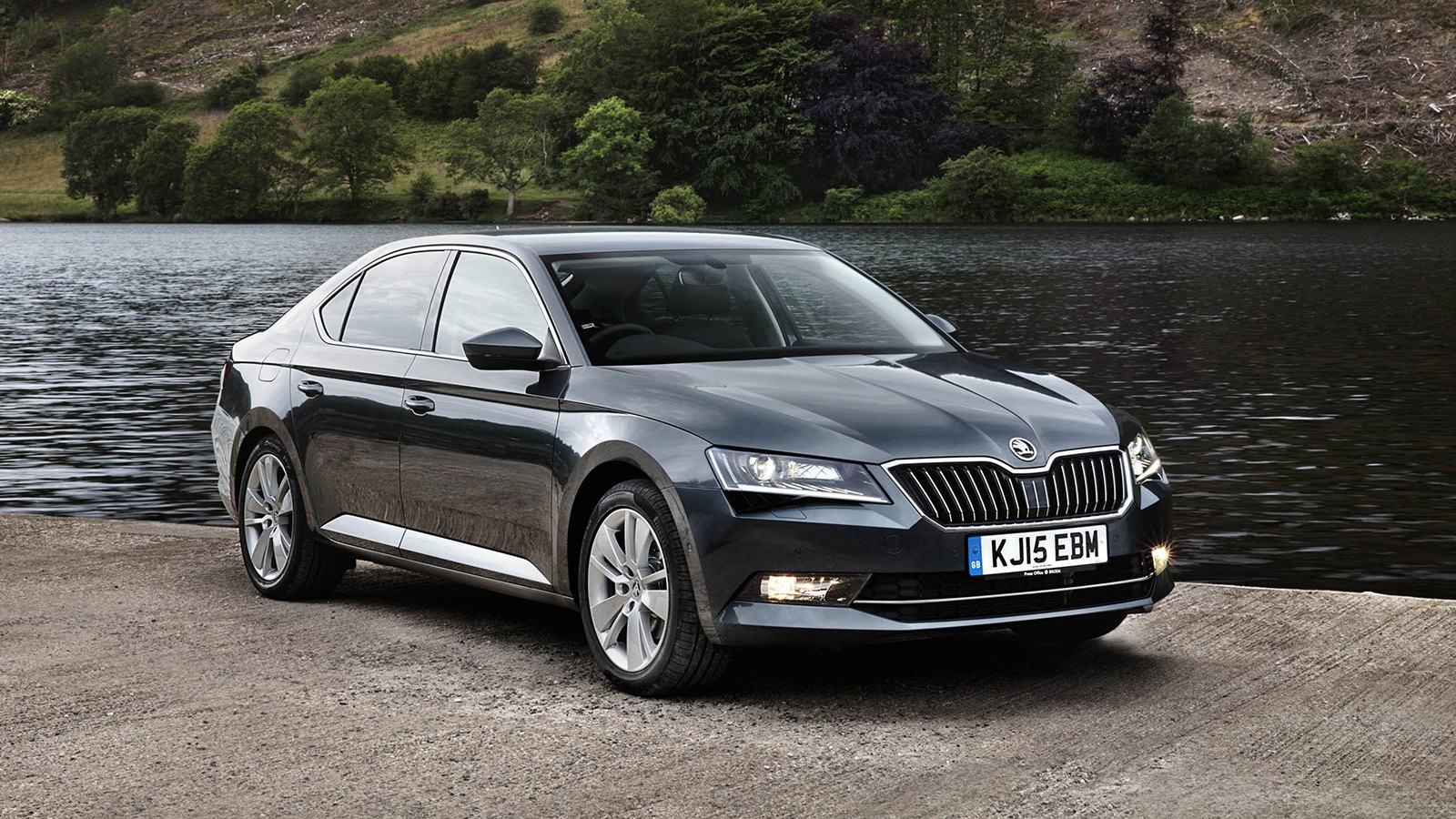 На фото: Skoda Superb