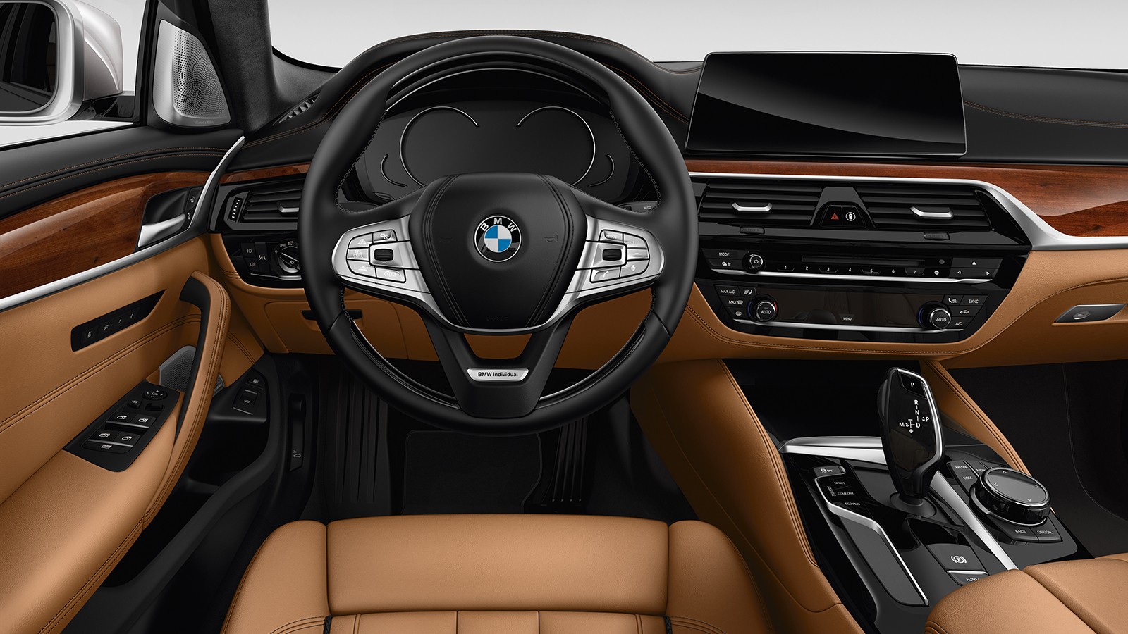 Также BMW 5 Series с лета этого года получит новые варианты и цвета отделки салона