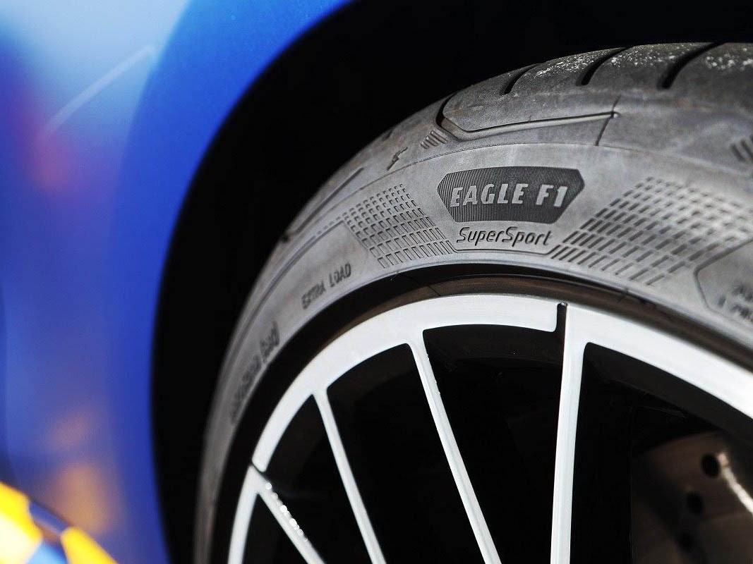 Шины Goodyear Eagle F1 Super Sport на треке протестировал чемпион автогонок класса BTCC