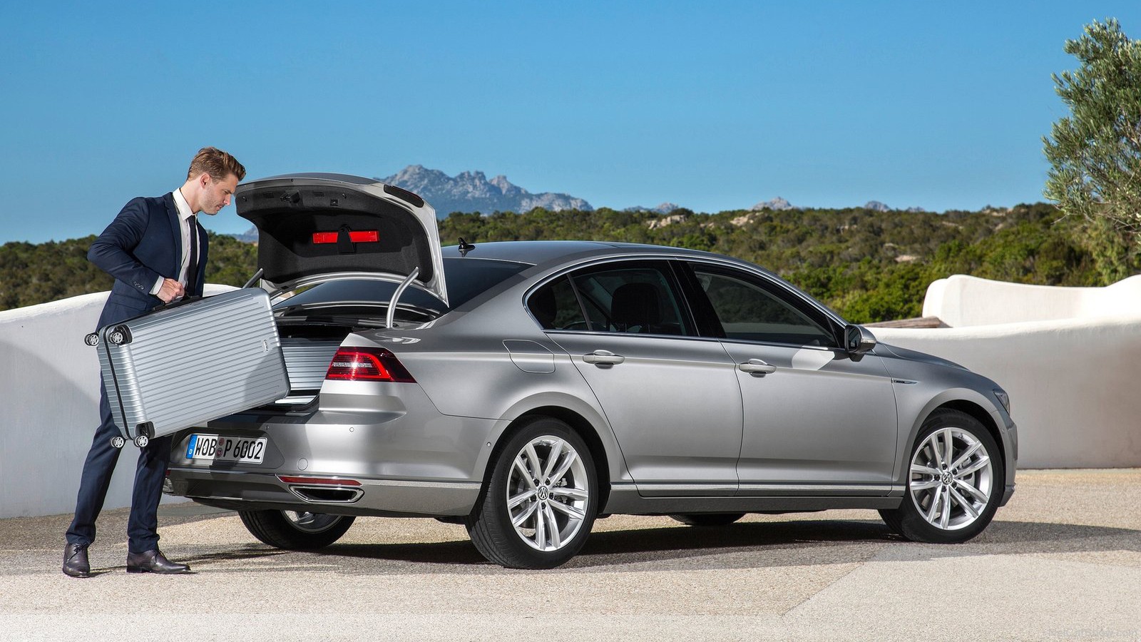 На фото: Volkswagen Passat