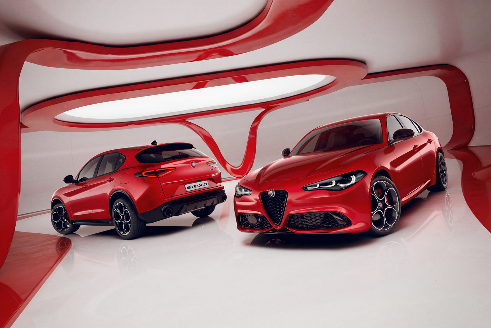 Alfa Romeo обновила актуальные седан Giulia и кроссовер Stelvio