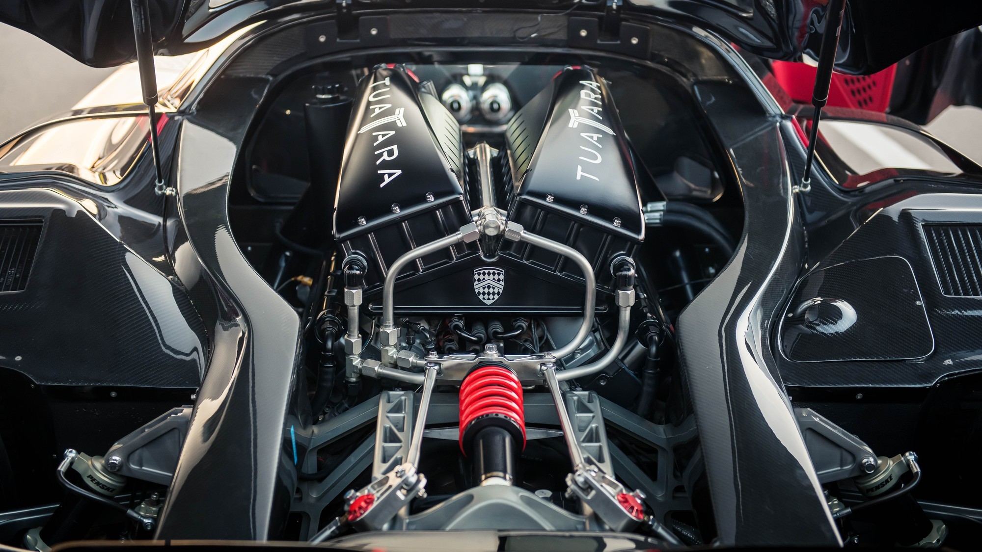 Bugatti, давай до свидания: SSC Tuatara стал самым быстрым серийным автомобилем в мире