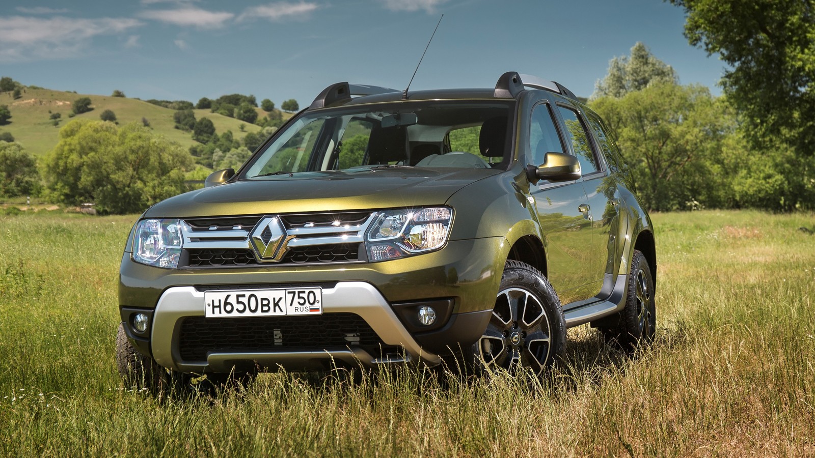 На фото: Renault Duster