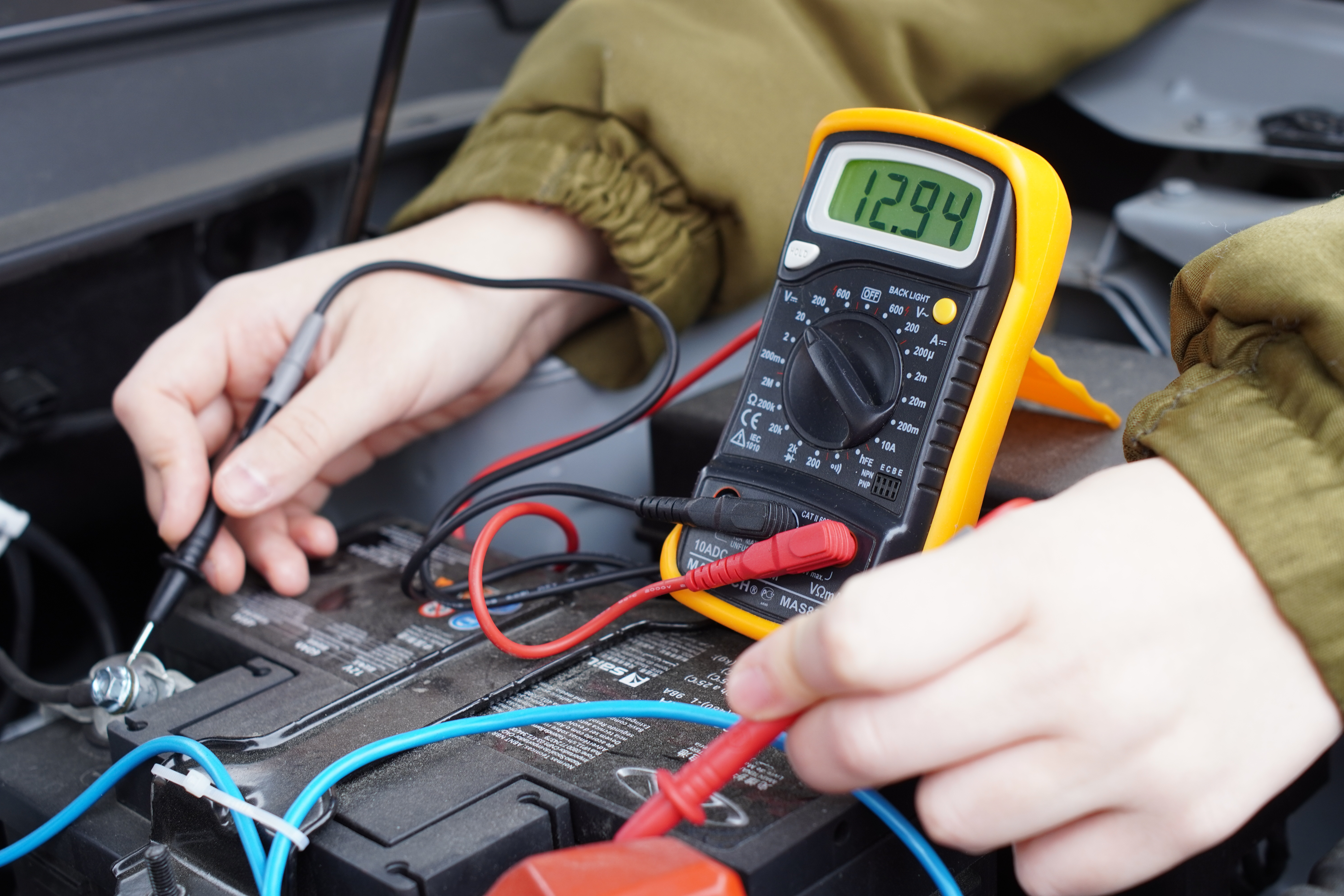 Умная клемма и дедовский диод: как доработать систему IBS, чтобы АКБ заряжалась полностью