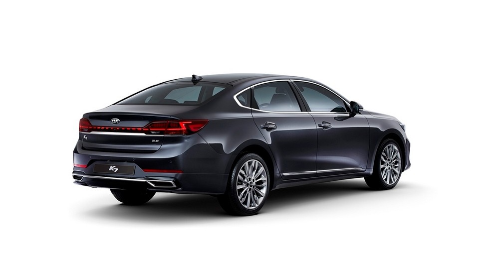 Уступивший Hyundai седан Kia Cadenza обновился перед сменой поколений: богаче и без дизеля