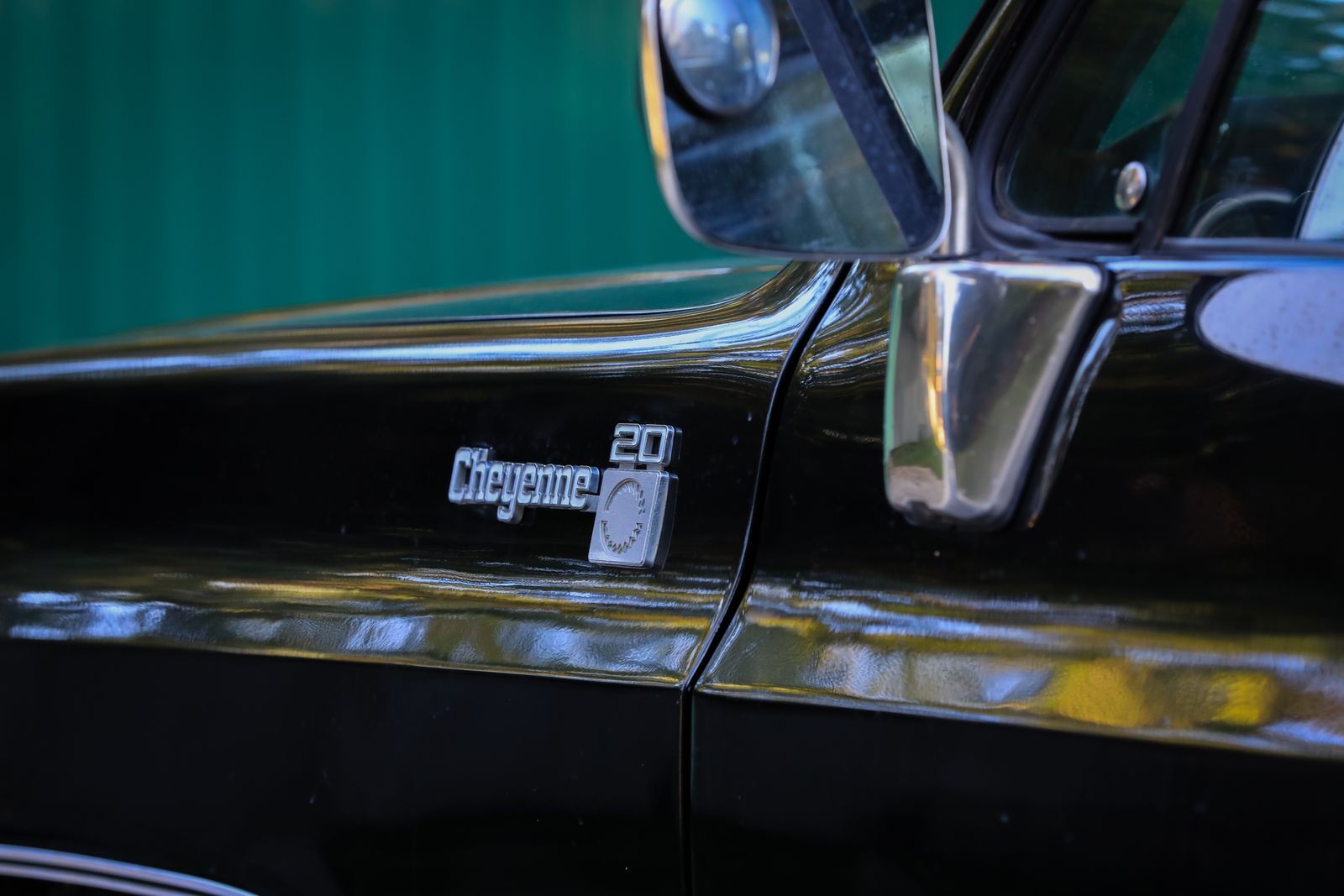 Мотор 7,4 V8, и по грунтовке, как по автобану: опыт владения Chevrolet C-20 Cheyenne 1973