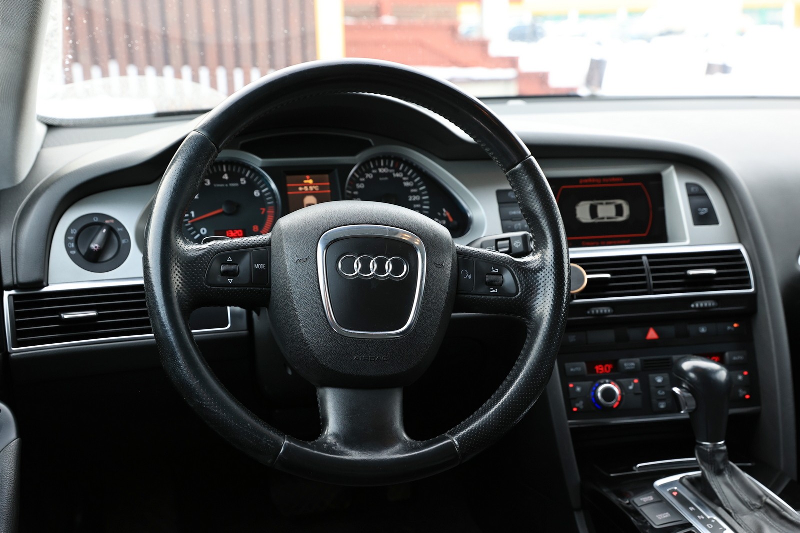 Audi A6 С6 с пробегом: алюминий может гнить, а кнопки придётся подкрашивать