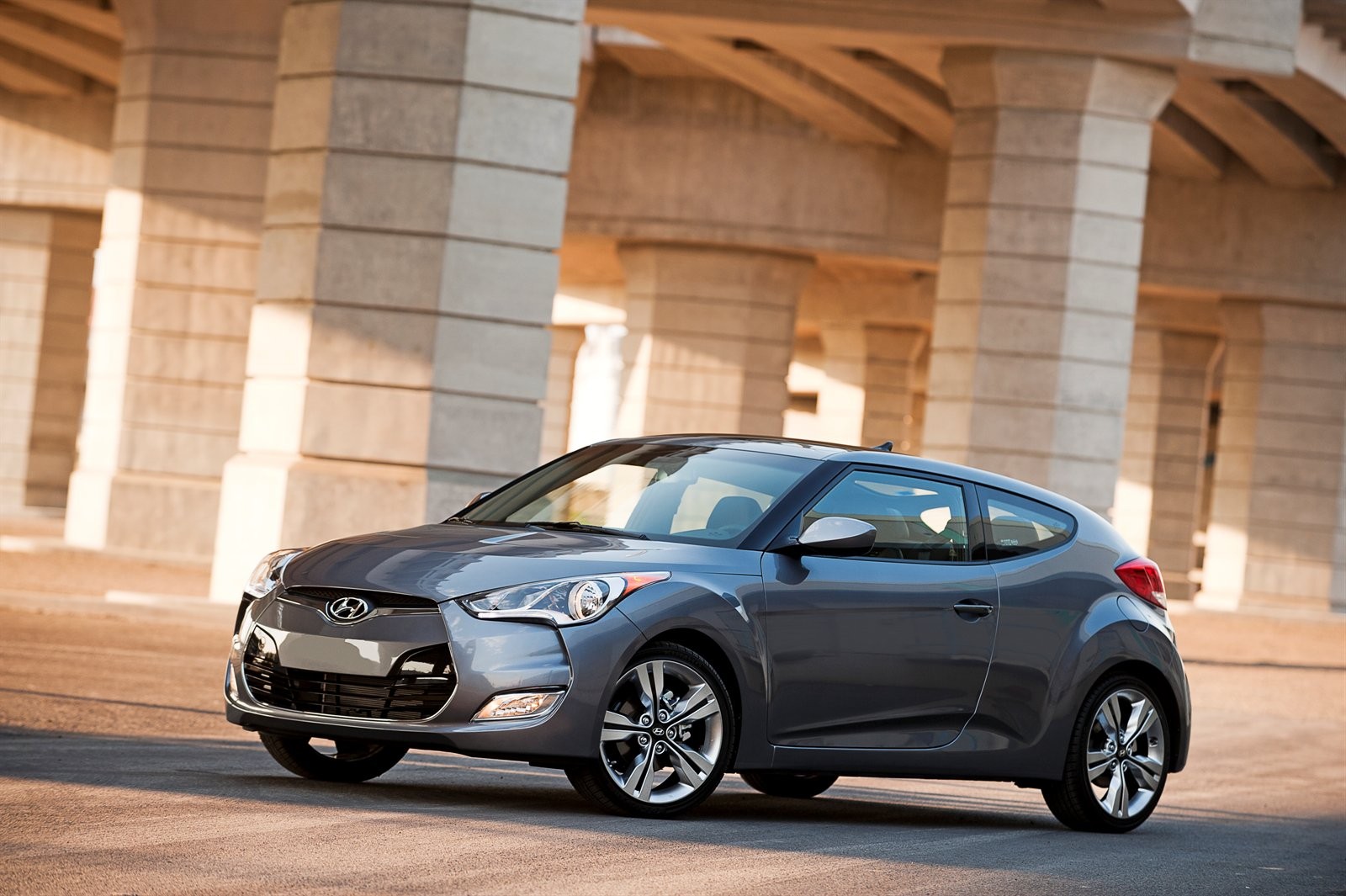 Новый Hyundai Veloster: долгожданная асимметрия - КОЛЕСА.ру – автомобильный  журнал