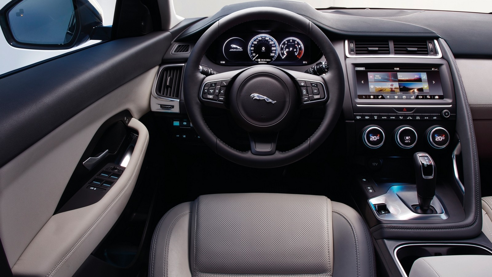 Торпедо Jaguar E-Pace Worldwide '2017–н.в.
