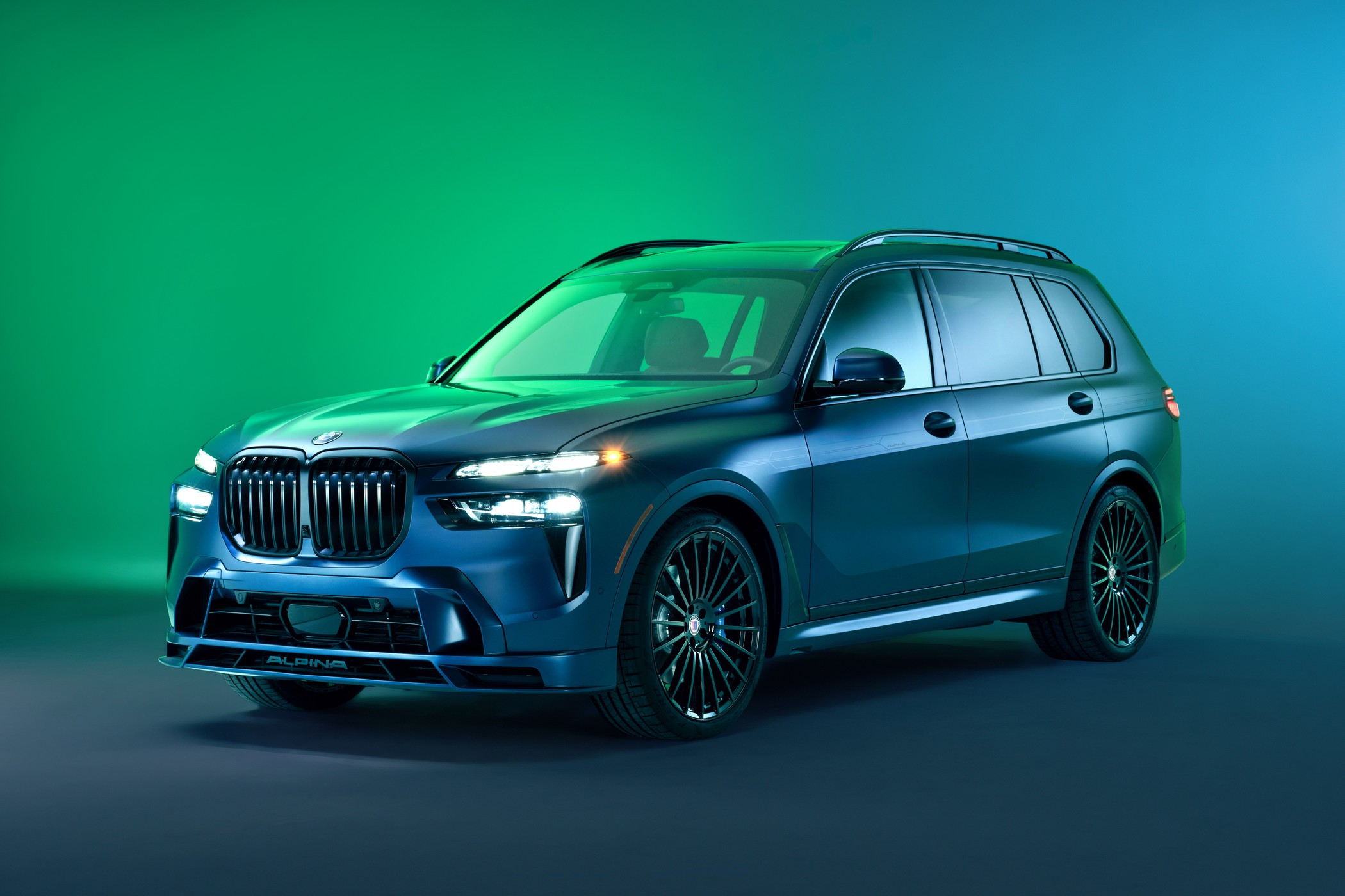 Последняя настоящая Alpina: кроссовер XB7 в эксклюзивном исполнении Manufaktur