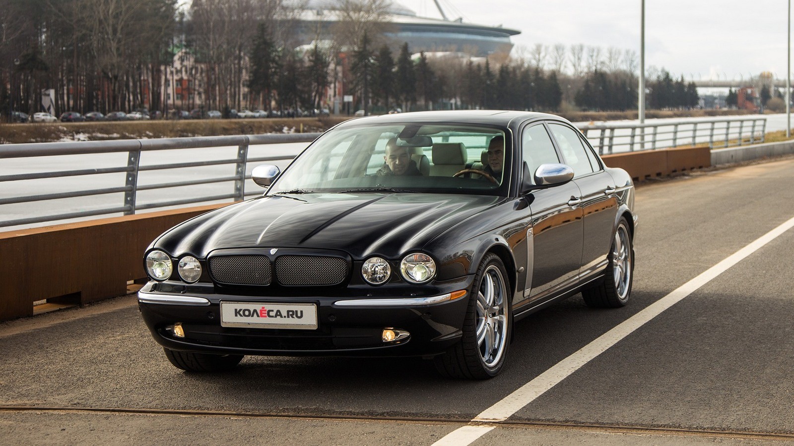 Авто 5 букв. Ягуар XJR 2002. Ягуар XJR 350. Third Generation Jaguar XJ (x350). Jaguar XJR Portfolio x350.