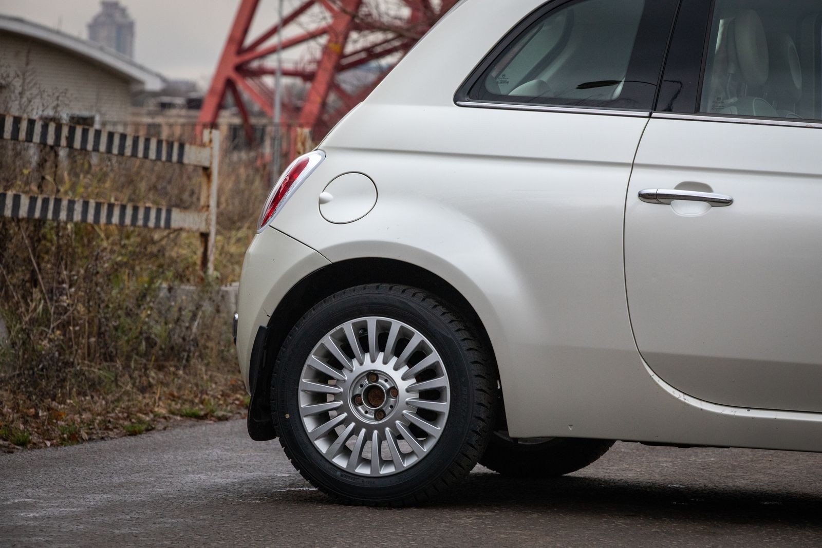 Fiat 500 с пробегом: риск сквозной коррозии из-за грязи и вода в салоне из кондиционера