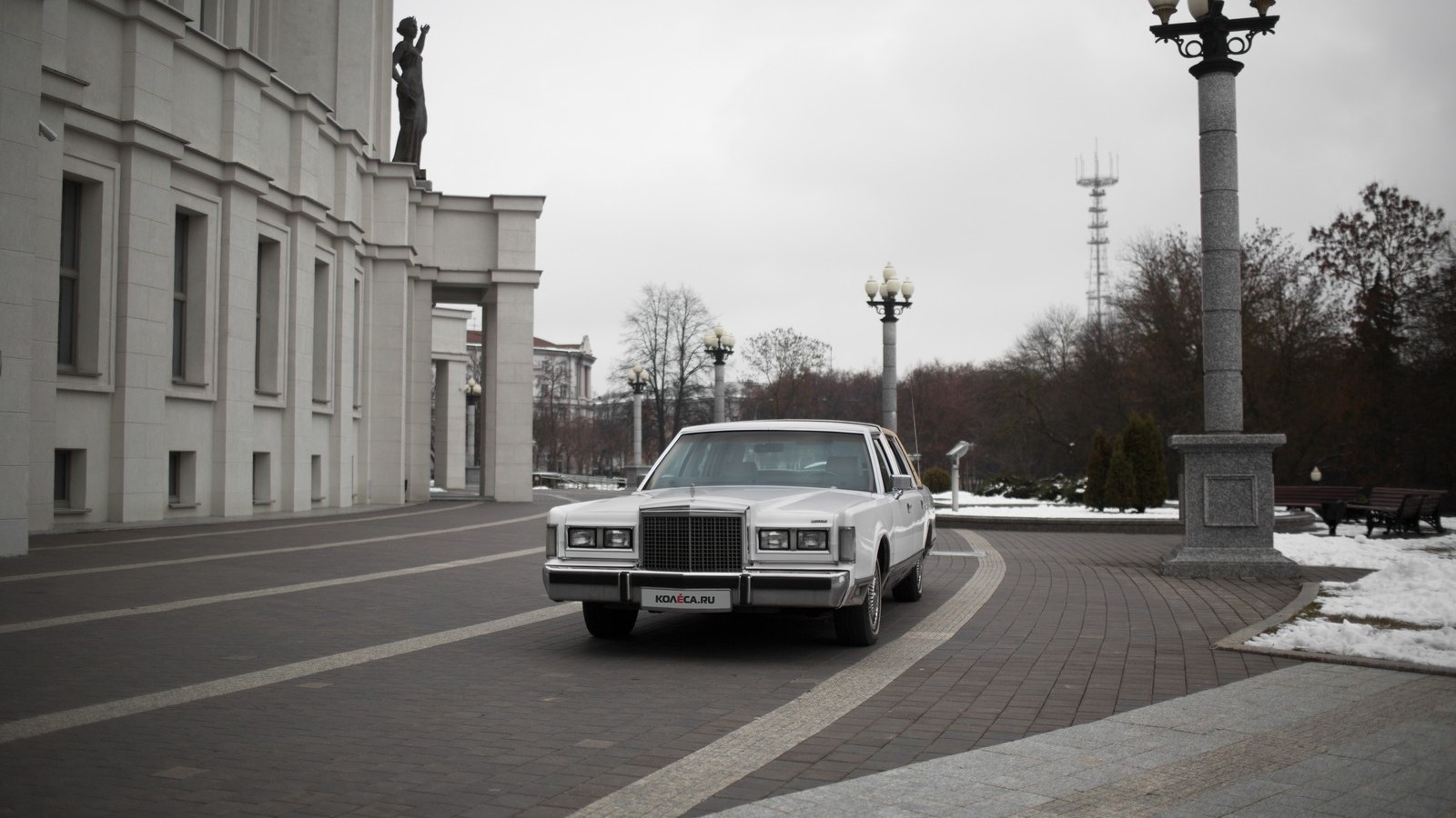 Lincoln continental town car. Смотреть фото Lincoln continental town car. Смотреть картинку Lincoln continental town car. Картинка про Lincoln continental town car. Фото Lincoln continental town car