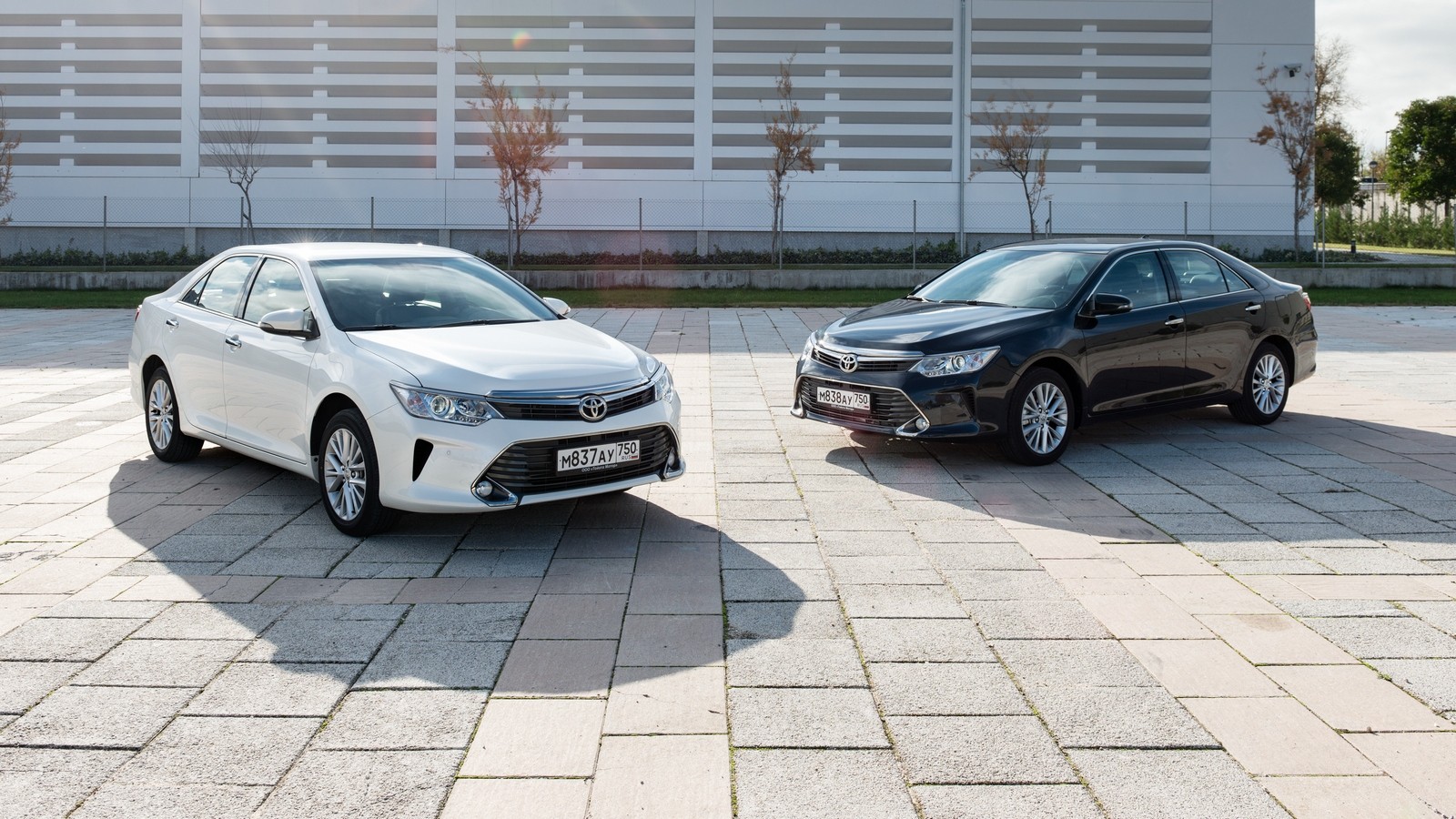 На фото: Toyota Camry '2011–н.в.