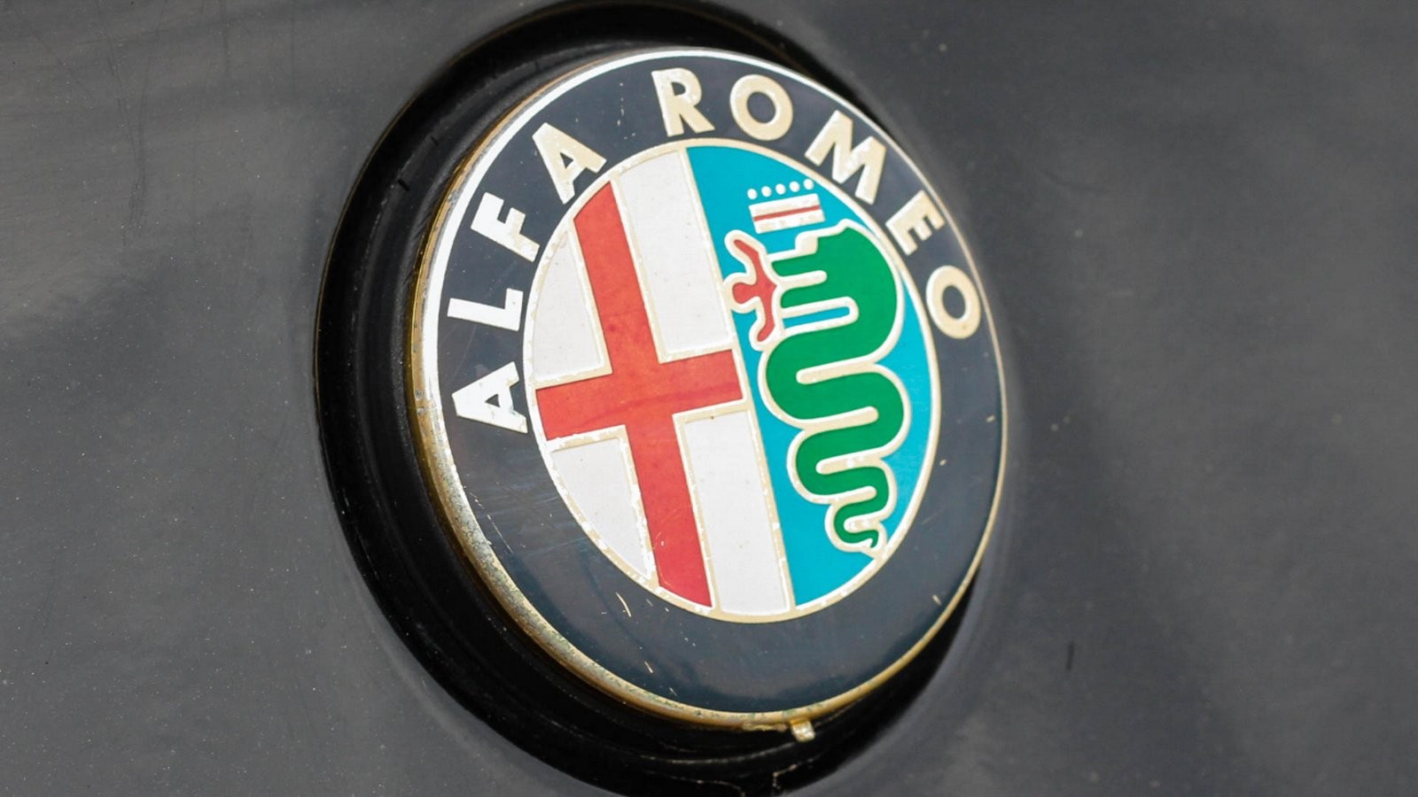 Alfa Romeo GTV эмблема (2)