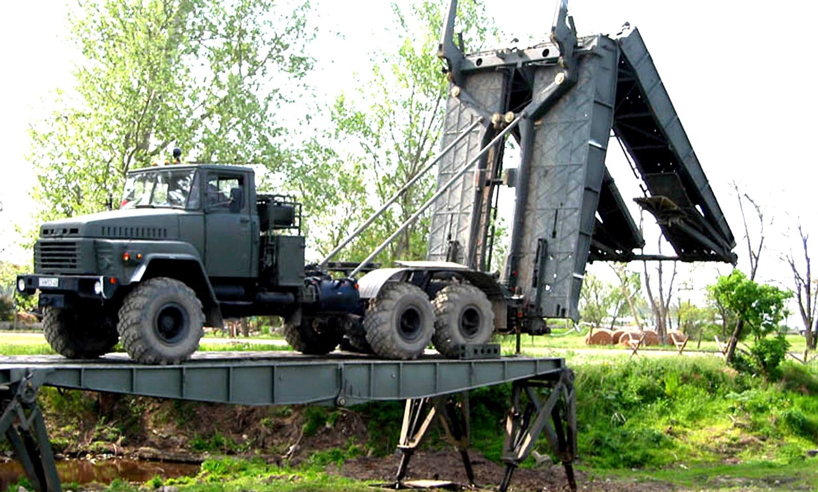 Всё крупнее, мощнее и тяжелее, но ненадолго: последние советские тяжёлые армейские грузовики КрАЗ-260