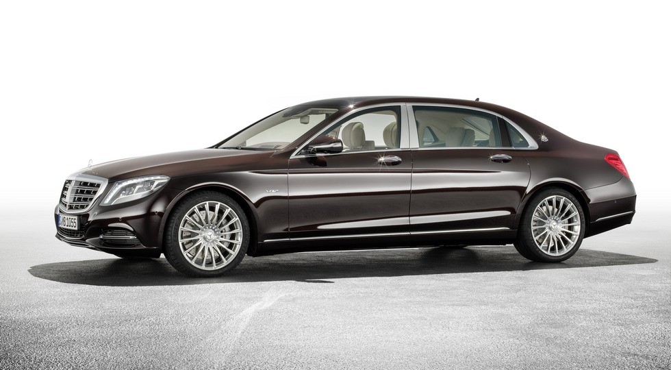 На фото: Mercedes-Maybach S-Class