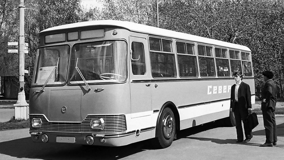 На фото: ЛиАЗ 677А
