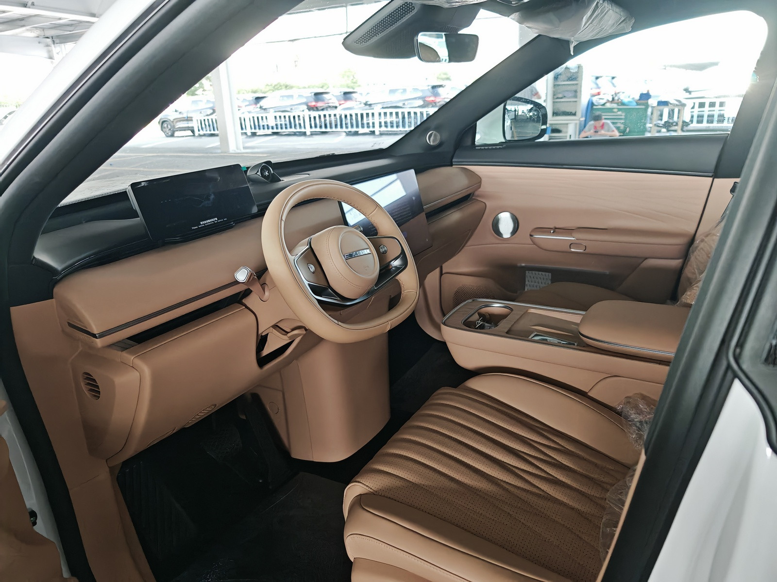 Exeed представляет обновлённый кроссовер Exlantix ЕТ