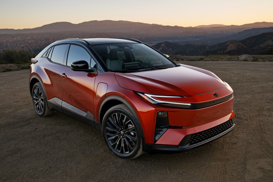 Полноприводный кроссовер Toyota C-HR: дешевле брата Subaru Uncharted в аналогичных версиях