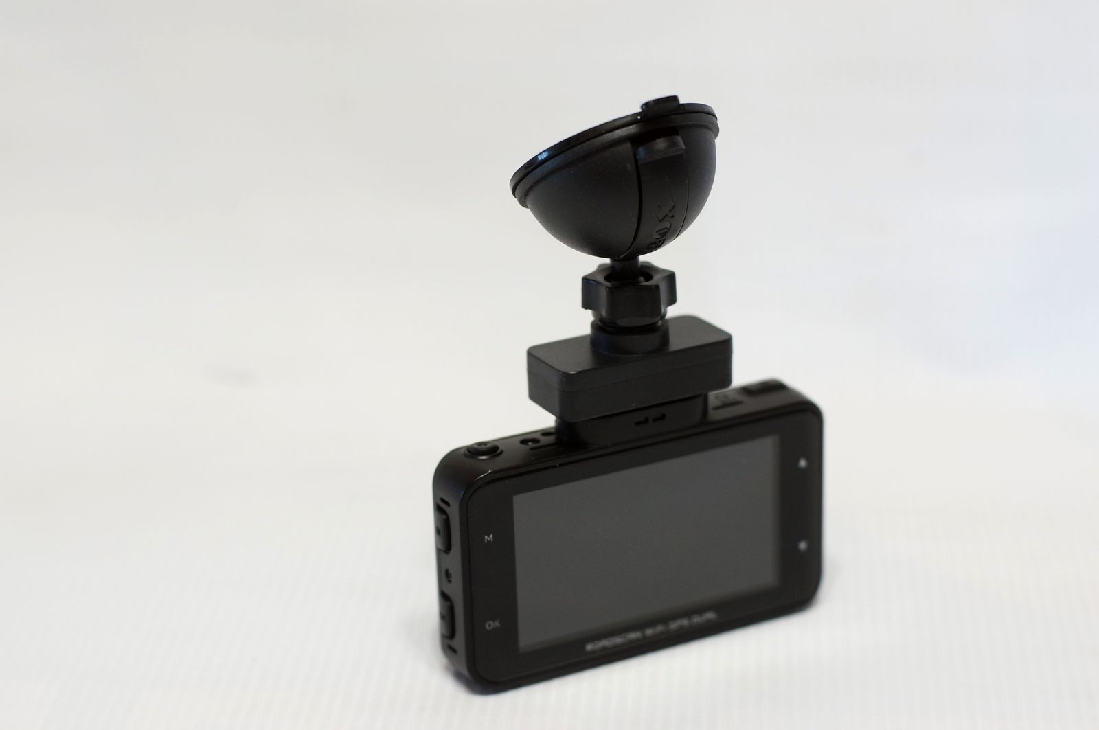 «Комбо-устройство… без радар-детектора». Обзор видеорегистратора iBOX Roadscan WiFi GPS Dual