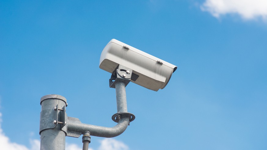 The traffic security CCTV camera operating on road detecting tra