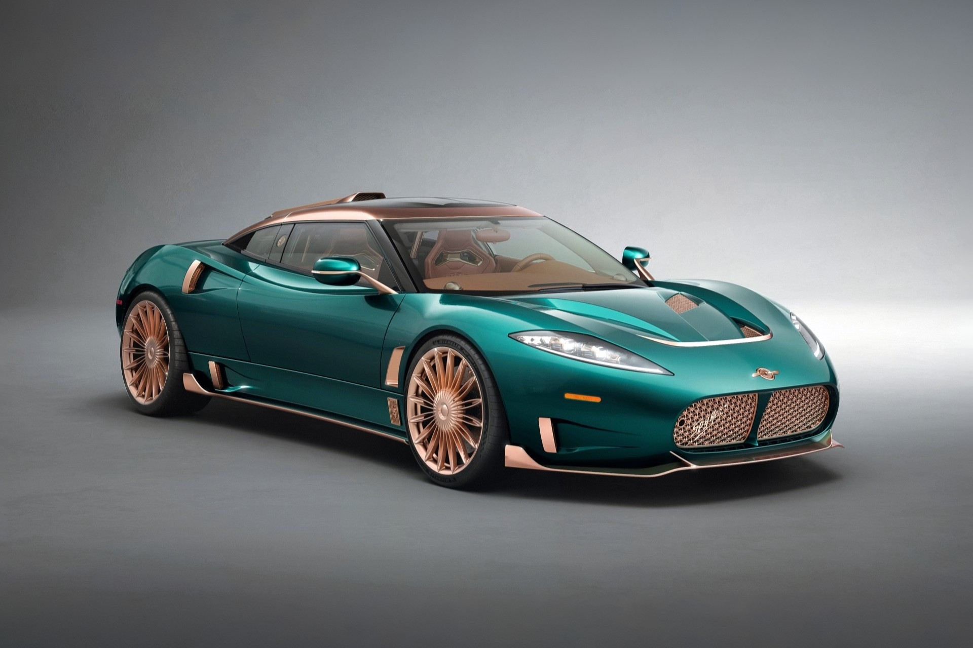 Spyker C8 Preliator XXV Coupe: узнаваемый дизайн, золотая отделка, мощный V8 и МКП