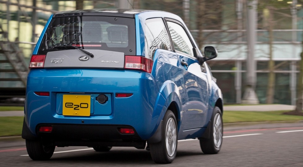 На фото: Mahindra e2o, версия для Великобритании