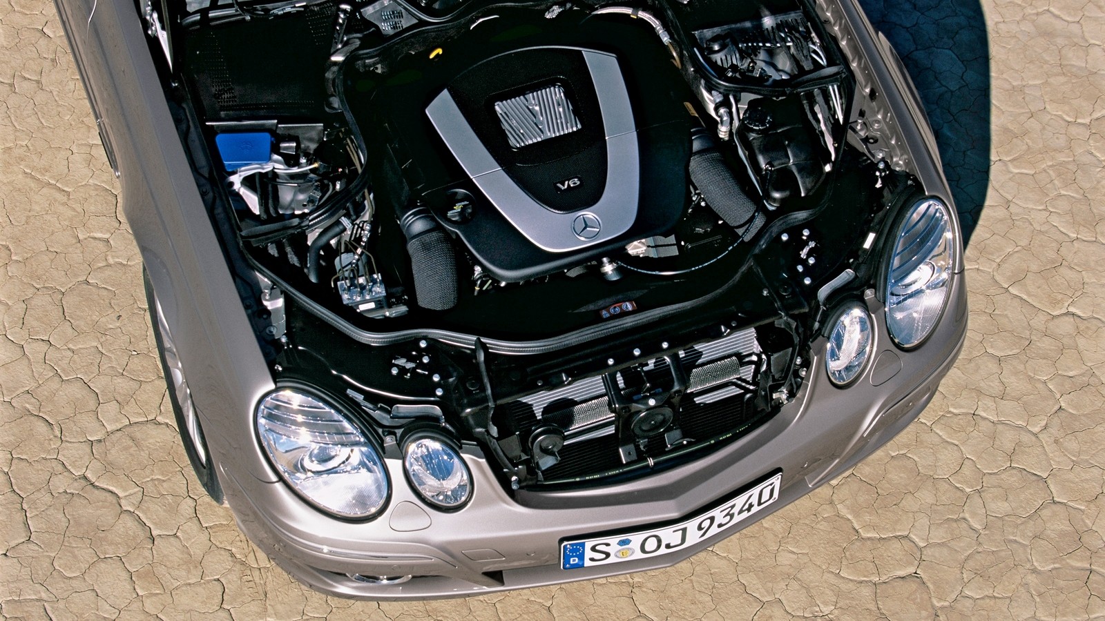 Под капотом Mercedes-Benz E 350 Worldwide (W211) 
