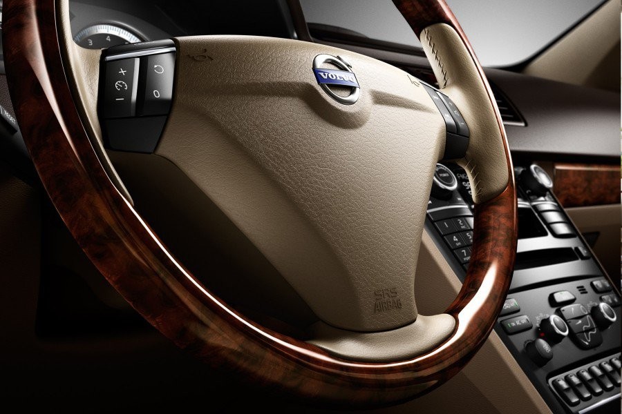 Volvo предлагает россиянам установить "зимний" пакет