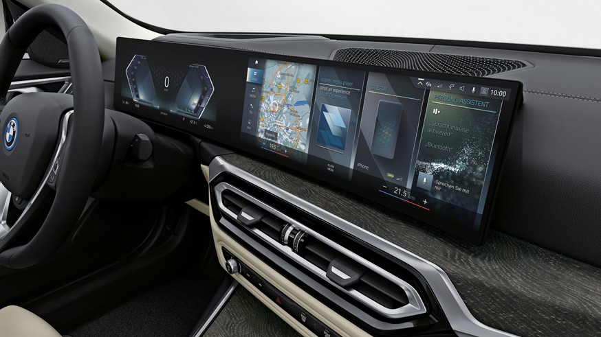 BMW полностью рассекретила лифтбек i4: фото салона и подробности о «технике»