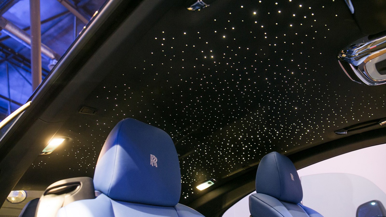ПЕРВЫЙ АВТОМОБИЛЬ WRAITH BLACK BADGE ПРИБЫЛ В РОССИЮ (5)