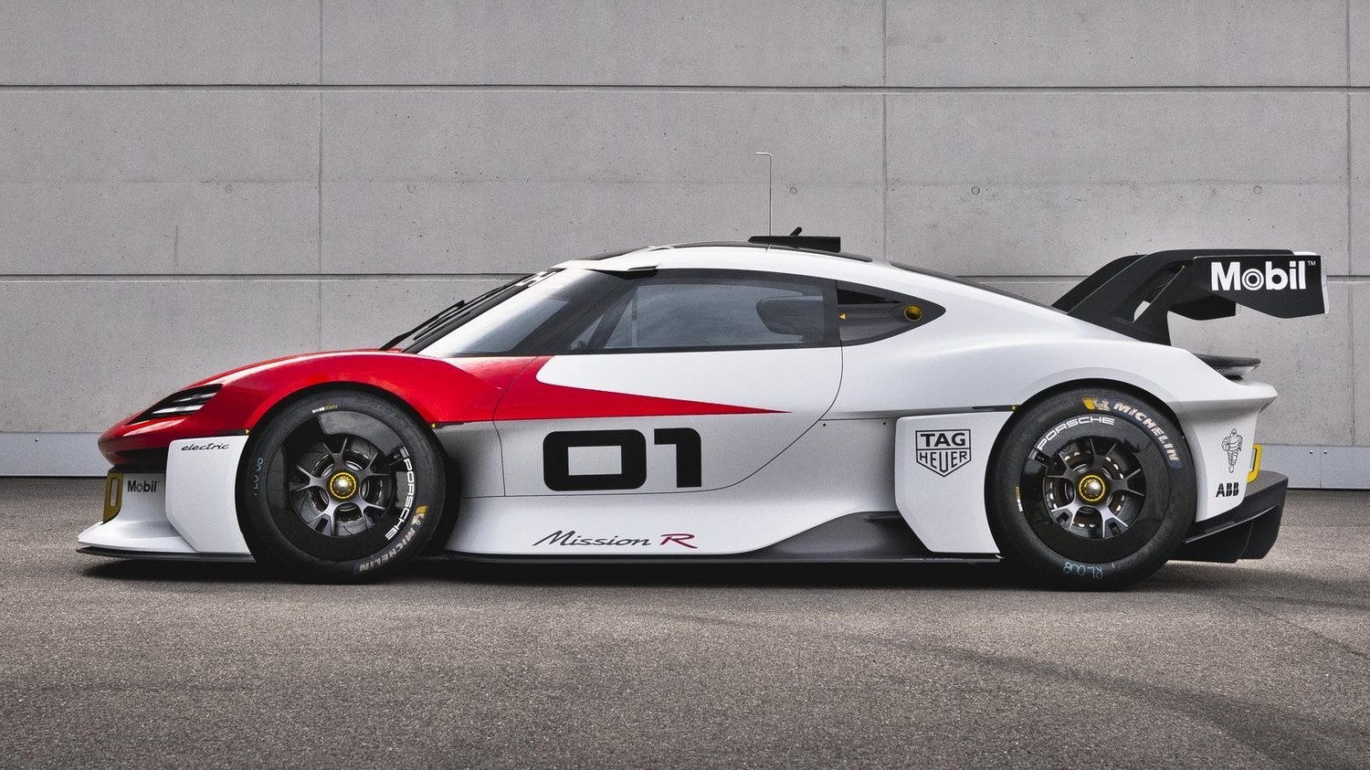 Porsche Mission R: электромобиль для гонок и, возможно, заготовка для преемника Cayman