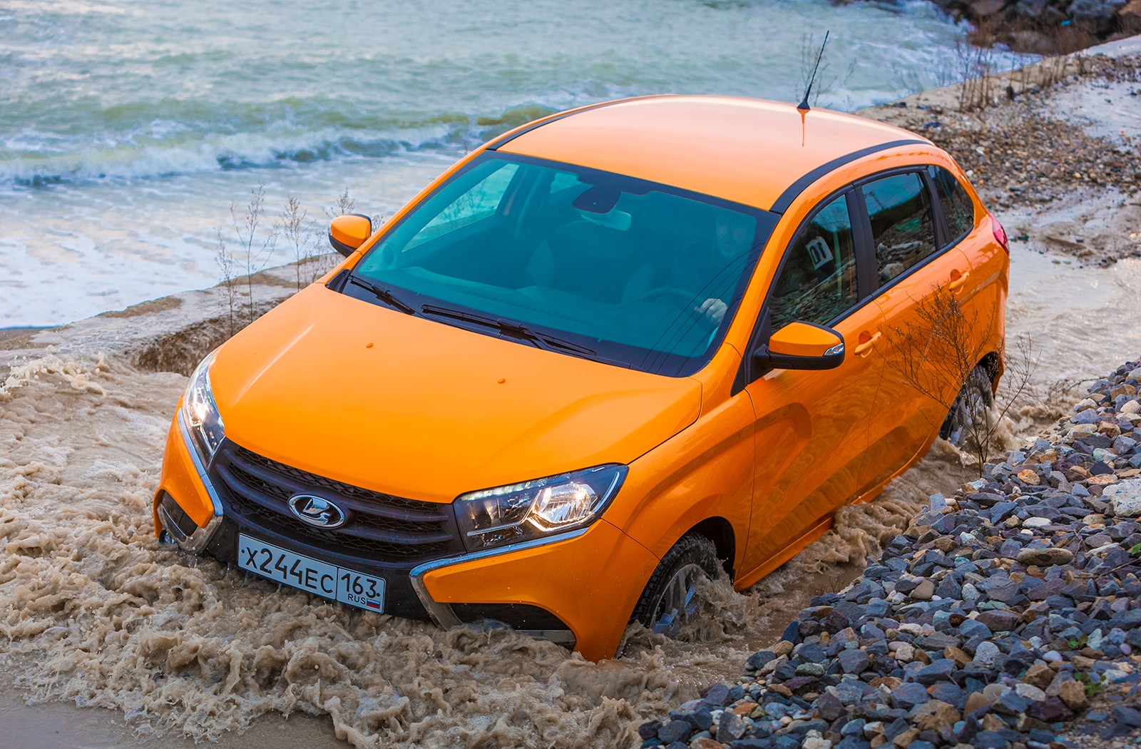DS-7_Crossback-2018-1600-1d