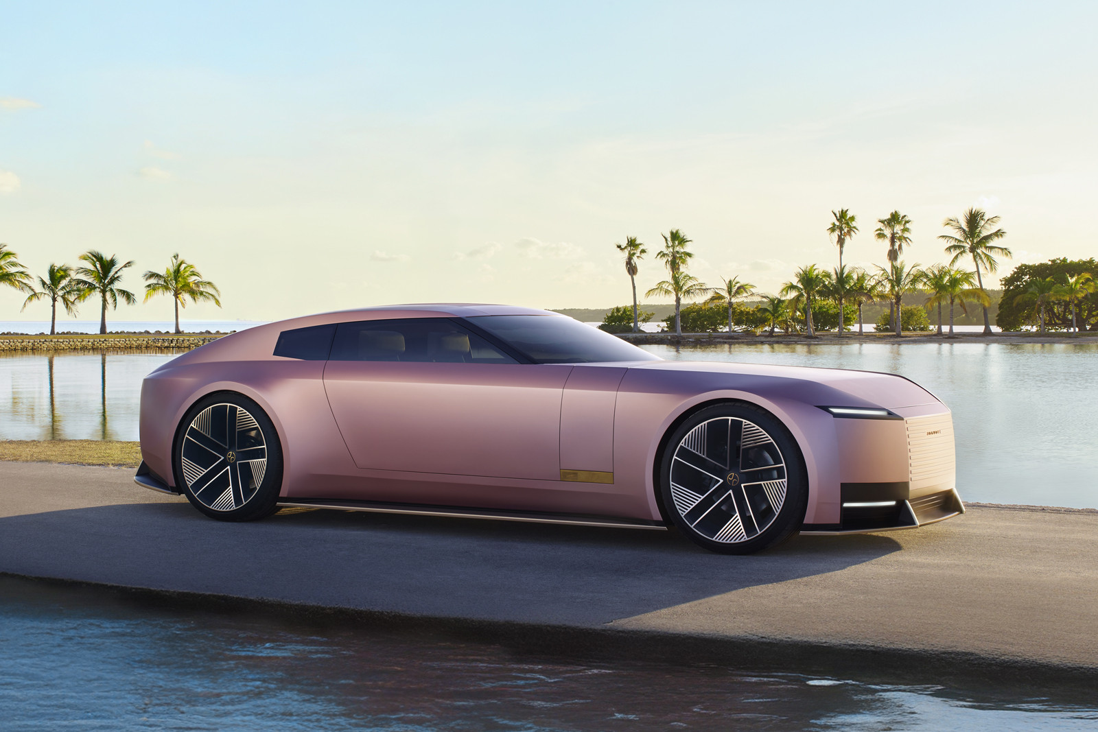 Jaguar верит в электромобильное будущее и не планирует выпускать гибриды