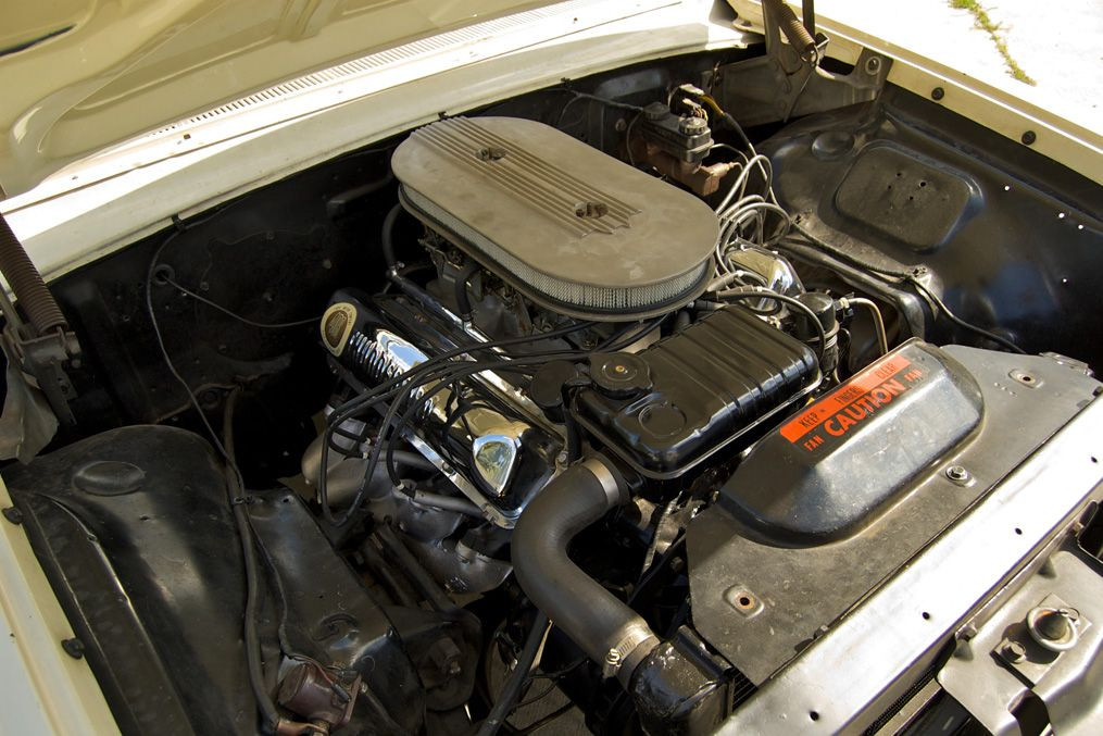 Самые злые масл-кары 62-го: Plymouth Fury Super Stock 413 и Ford ...
