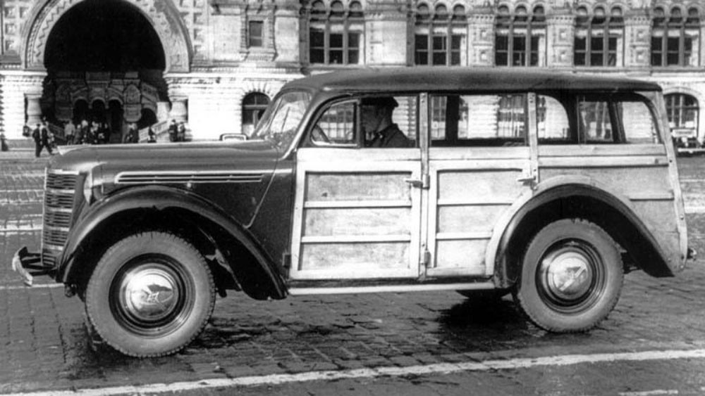 Москвич-400-421--Первый-образец-1946-с-дверями,-открываемыми-по-ходу