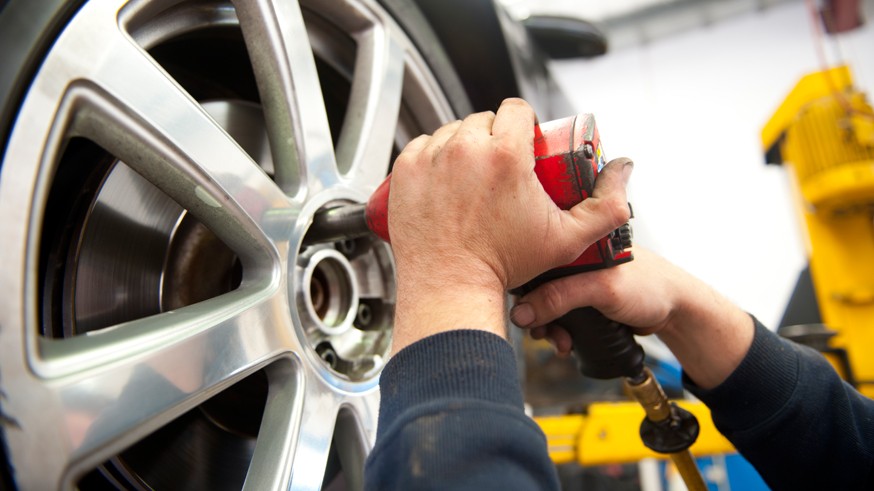 Tyre Service at Mechanic