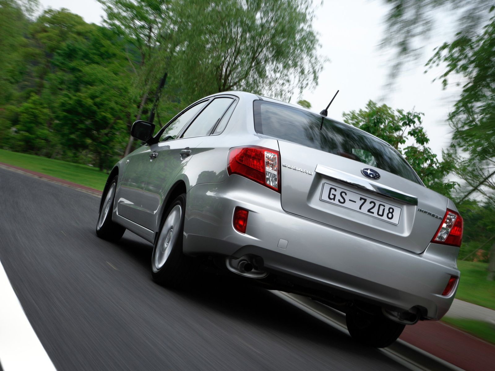 Меньше мощность – меньше риск: стоит ли покупать Subaru Impreza III за 700 тысяч рублей