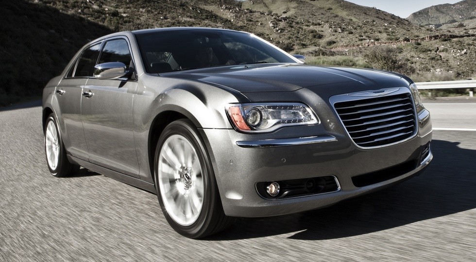 На фото: Chrysler 300C